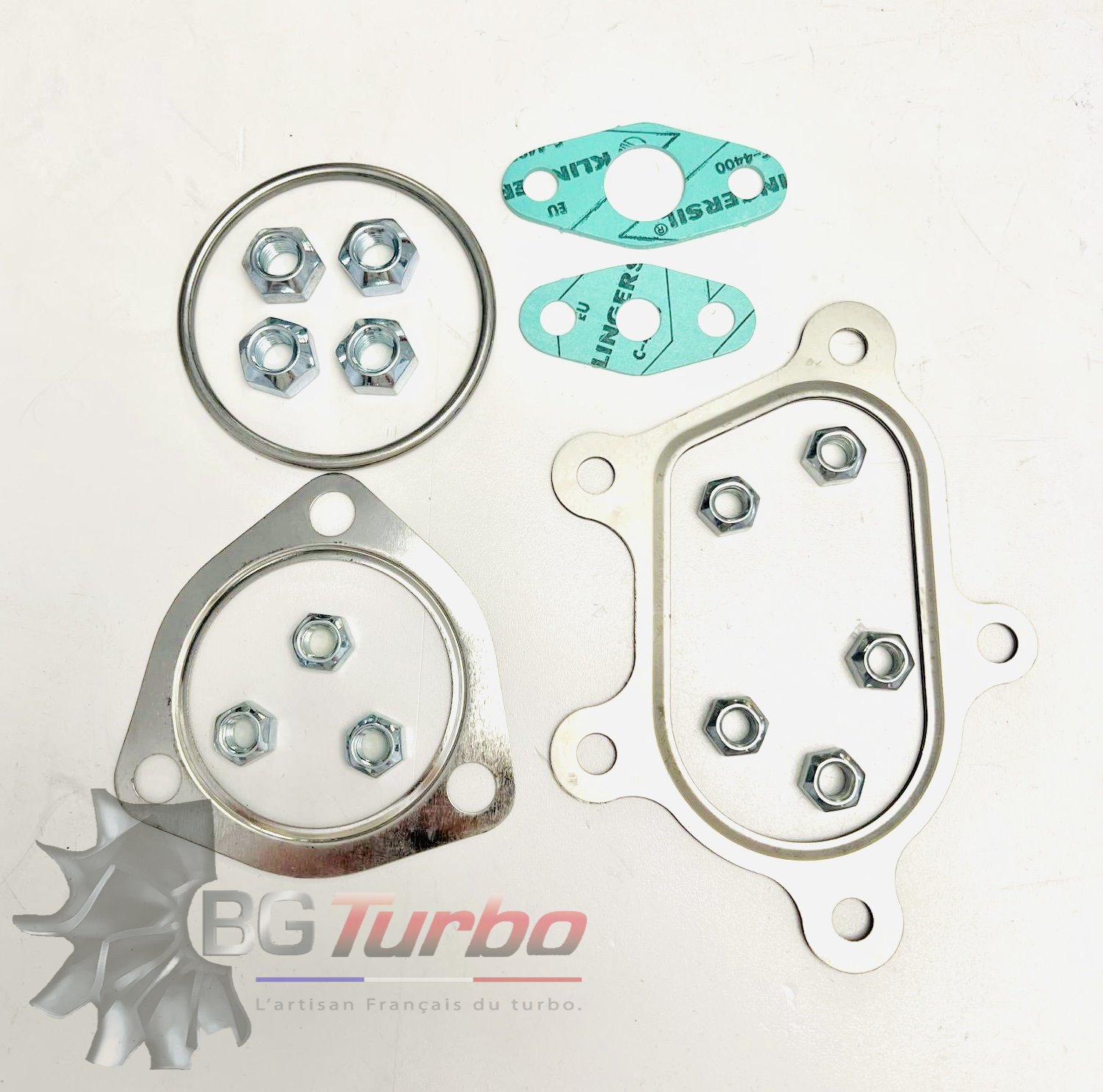 PIECES DETACHEES - NEUF - KIT JOINTS - R21 TURBO - 466948JOINT CARTER TURBINE+ JOINT DOWN PIPE+ JOINT ARRIVEE+ JOINT SORTIE+ 4 ECROUS 10X150+ 3 ECROUS 8X125+ JOINT ELBOW - T3 - R21 TURBO - 466948
